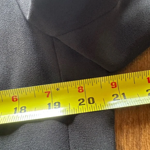 H&M Black Blazer with Relaxed Open Front Design - Picture 8 of 10